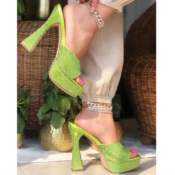 5.5, 6.5, 7, 7.5 & 8🖤𝑭𝒆𝒆𝒍 𝑻𝒉𝒆 𝑵𝒊𝒈𝒉𝒕- 𝐆𝐫𝐞𝐞𝐧 𝐃𝐢𝐚𝐦𝐨𝐧𝐝𝐬 - Picture 3 of 7